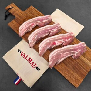Poitrine de porc tranchée