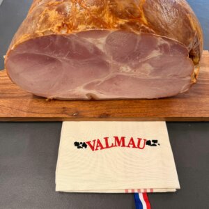 Jambon fumé à l'os en tranches