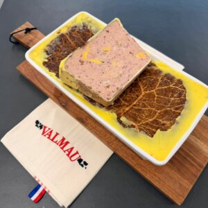 Terrine au foie gras et aux girolles