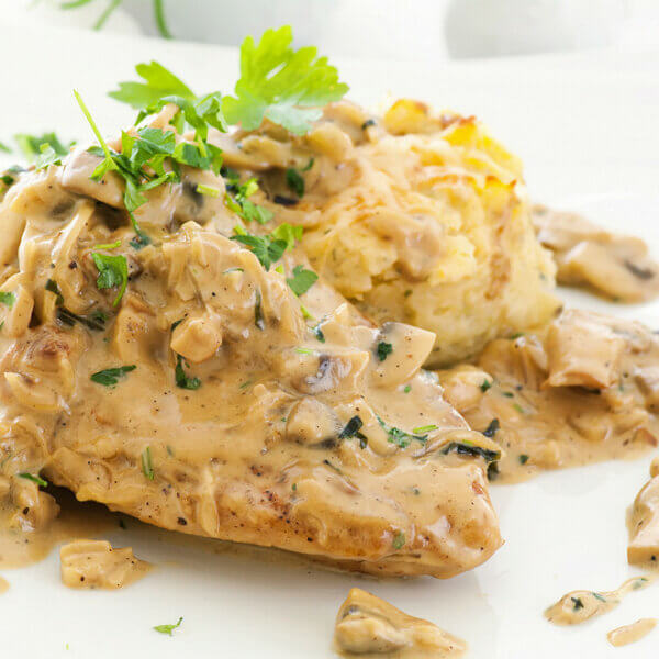 Filets de poulet aux cèpes cuisinés